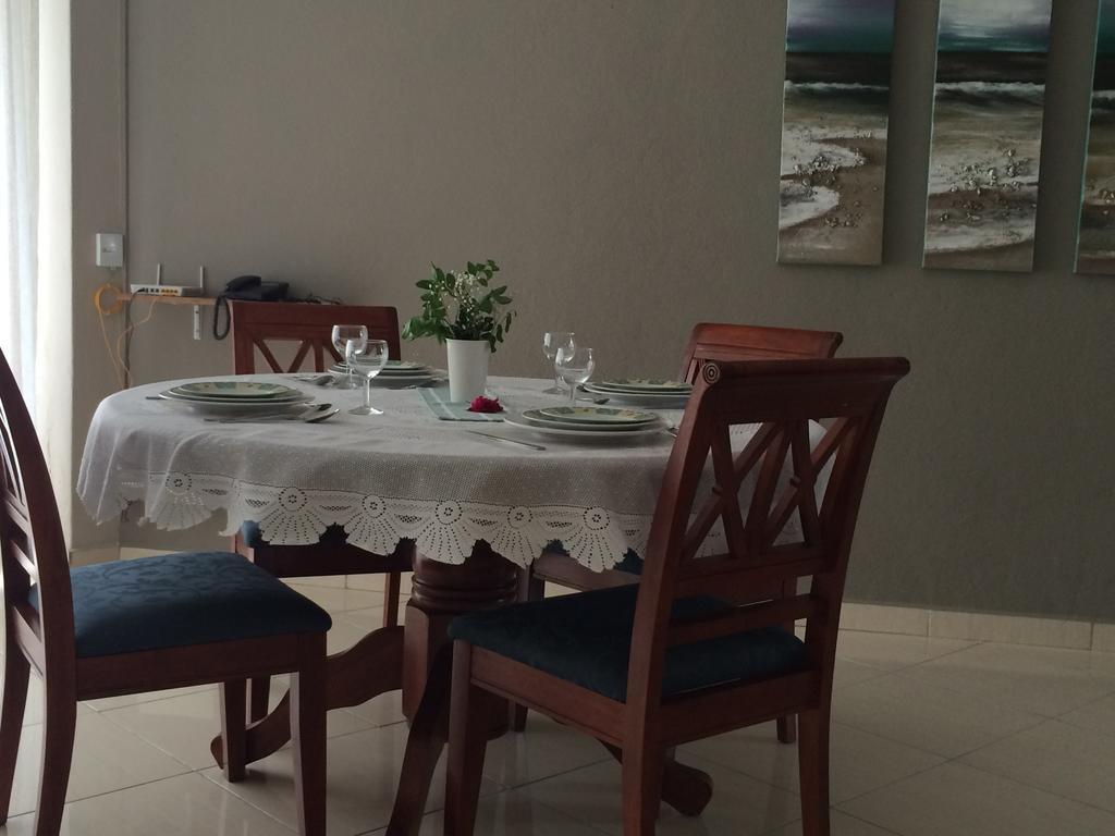 Seaview Holiday Apartments Grand Bay Luaran gambar