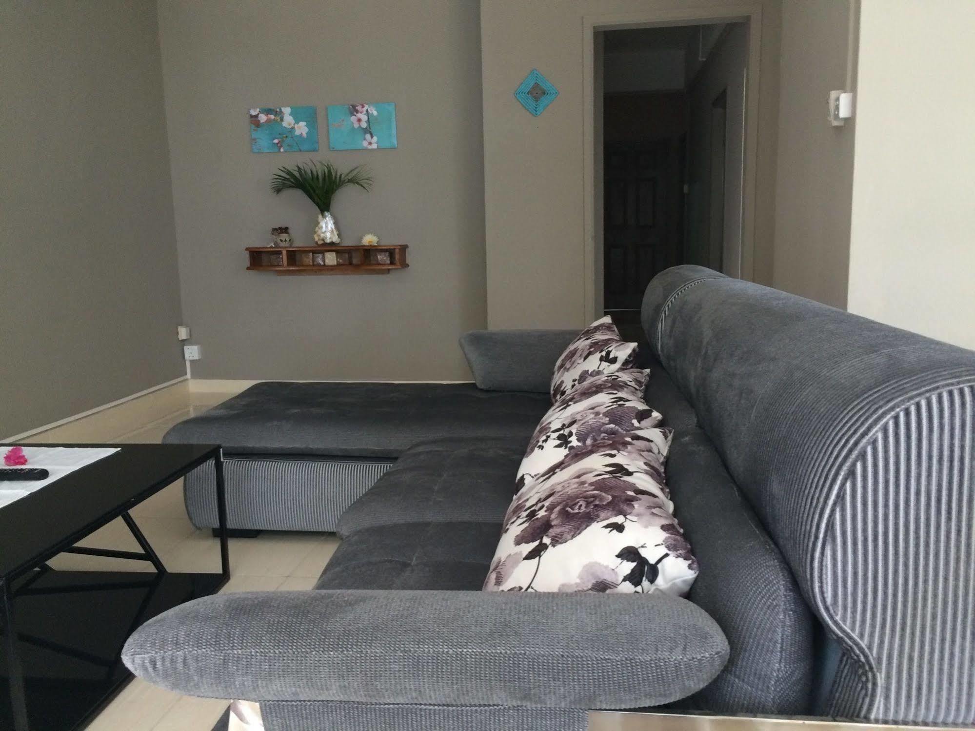 Seaview Holiday Apartments Grand Bay Luaran gambar
