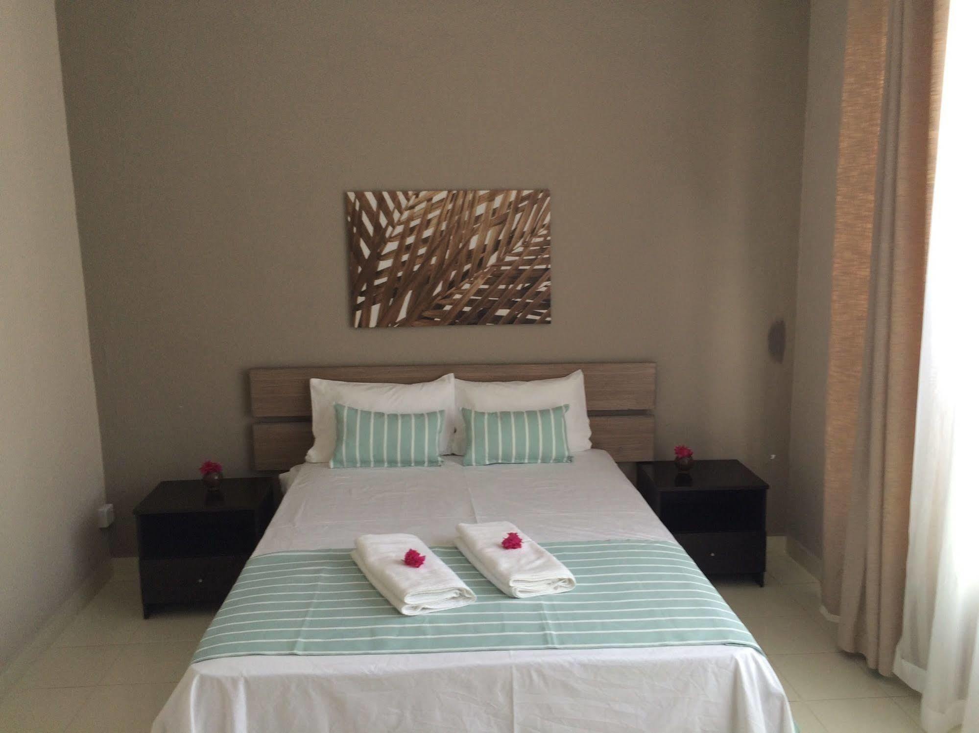 Seaview Holiday Apartments Grand Bay Luaran gambar